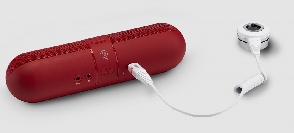 Thiết bị bảo vệ và sạc cho loa không dây Beats trưng bày Zips 2.0