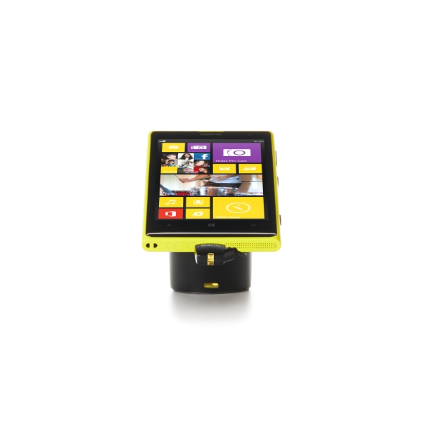 Thiết bị bảo vệ điện thoại Microsoft Lumia trưng bày S950