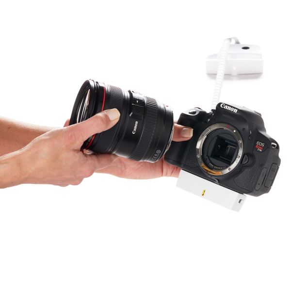 Thiết bị bảo vệ ống kính ( lens ) máy ảnh Canon trưng bày